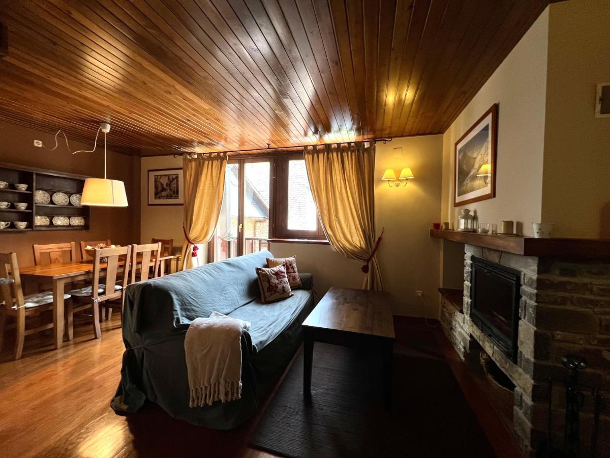 Cal Berg - Apartamento Garos Daire Dış mekan fotoğraf