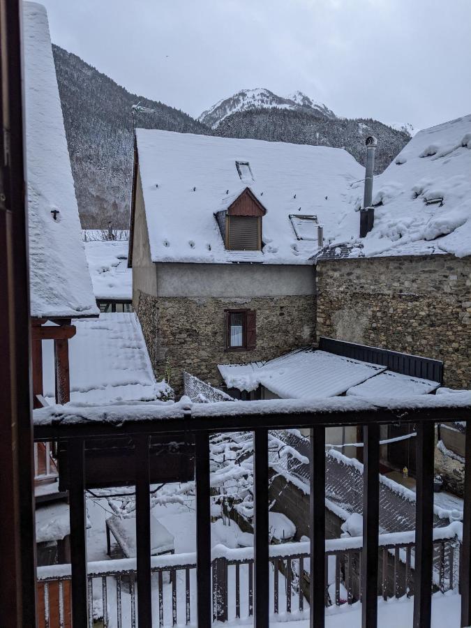 Cal Berg - Apartamento Garos Daire Dış mekan fotoğraf